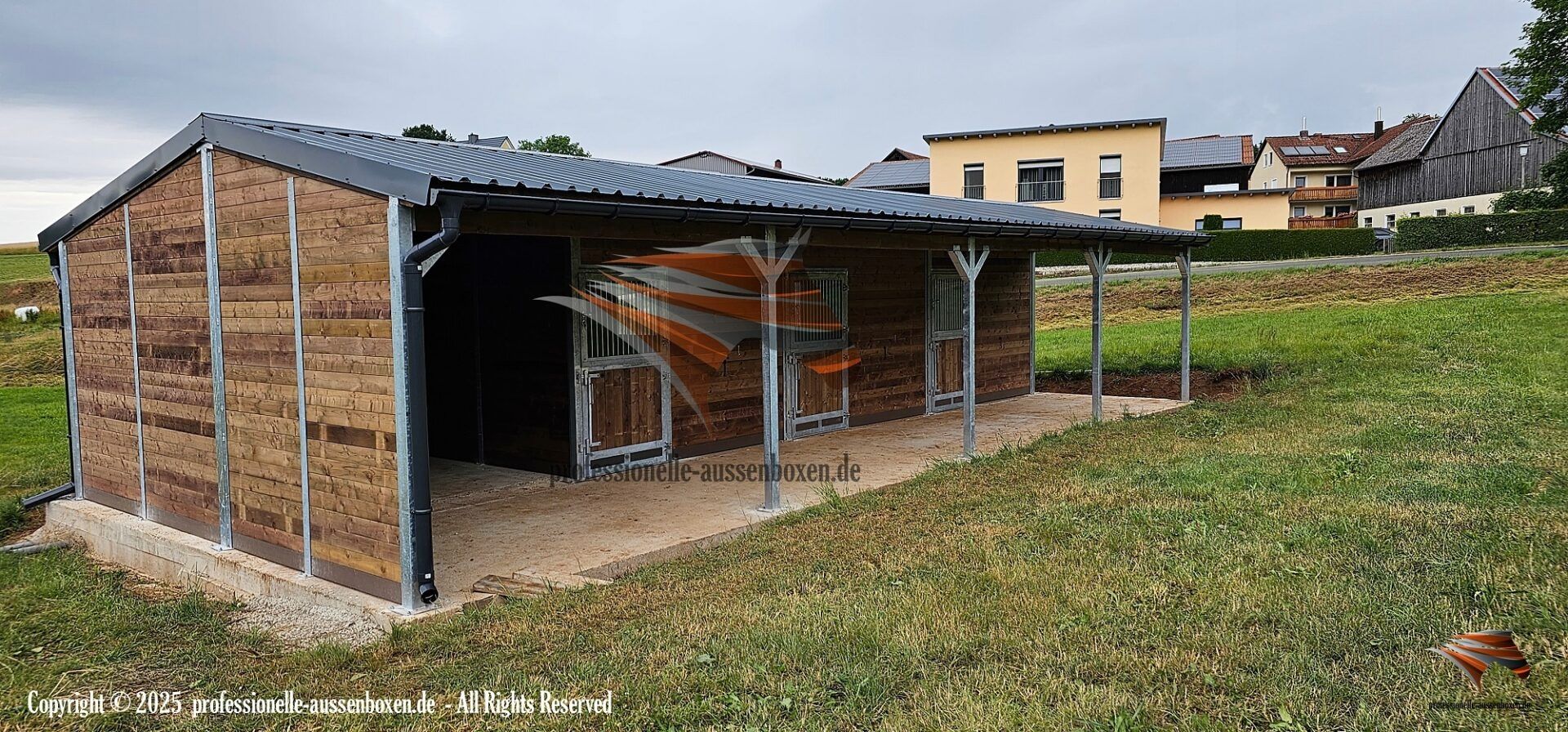 Pferdeboxen kaufen & Außenstall - Pferdeunterstand für ideale Pferdehöf