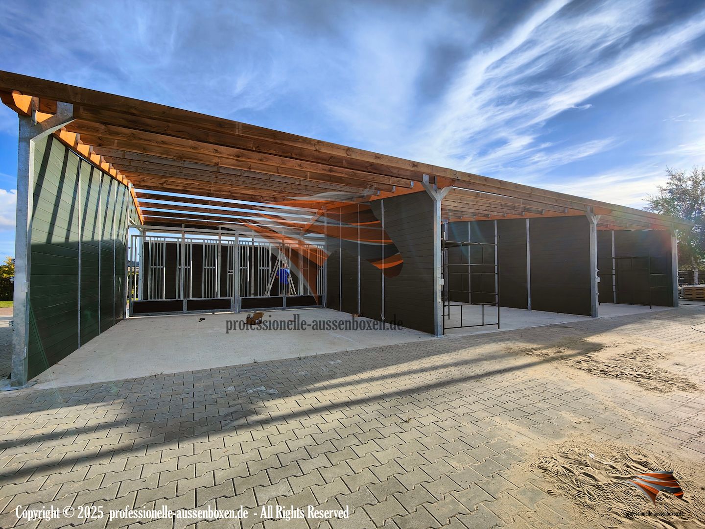 Pferdestall bauen & Außenboxen – Pferdeboxen direkt vom Hersteller | Stallungen für Pferde