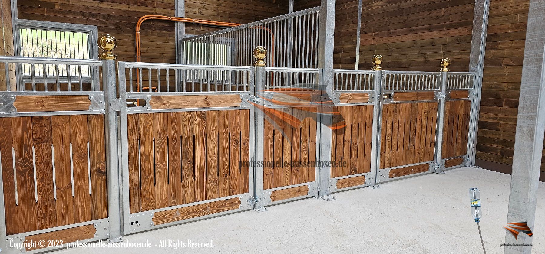 Pferdebox & Innenbox | Boxenstall – Stallwände und Trennwände