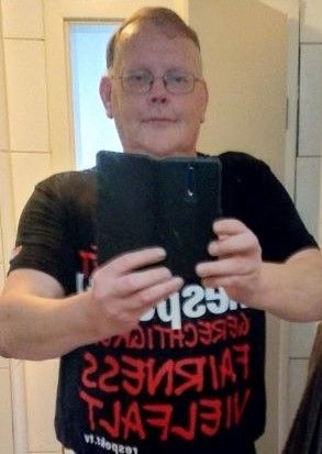 Bremer 60 sucht eine nette Frau mit kleinen Brüsten