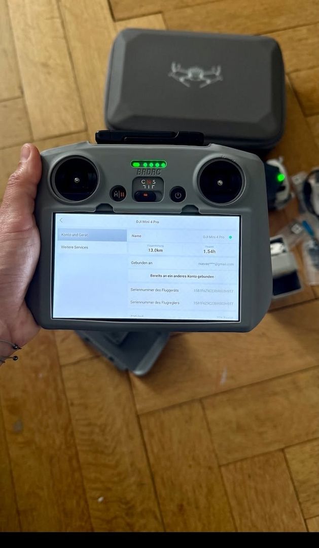 DJI Mini 4 Pro Fly More Combo