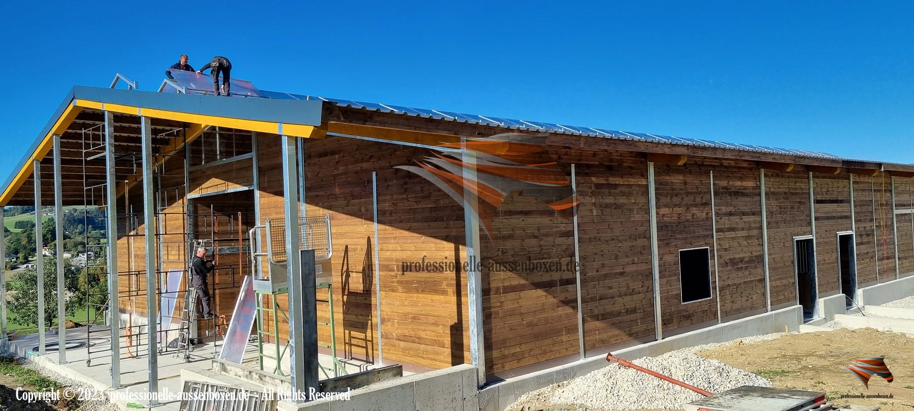 Pferdestall bauen & Außenstall für den idealen Pferdehof | Pferdebox kaufen