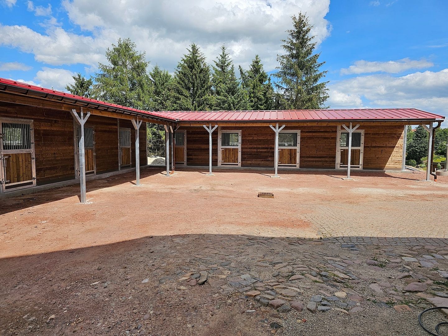 Außenstall & Pferdestall MEGA-ANGEBOT Pferdebox kaufen, ideale Ställe