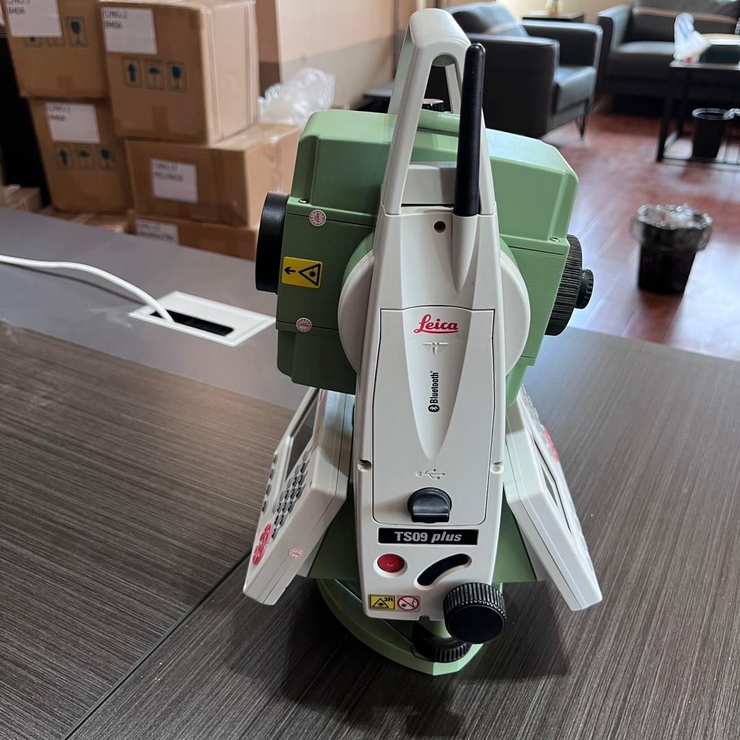 Leica TS09 Totalstation – Präzise Vermessungslösung für Bauunternehmen und Vermessungsingenieure
