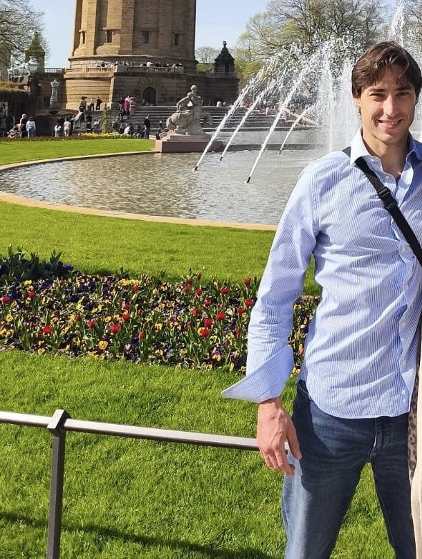 Bist du eine neugierige Frau? Melde dich einfach bei mir