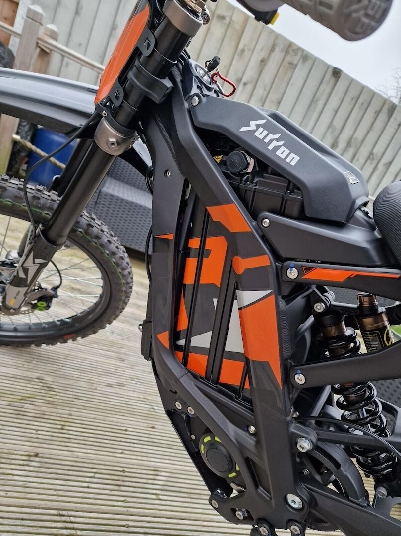 Sur-Ron Light Bee X E-Bike, Baujahr 2023