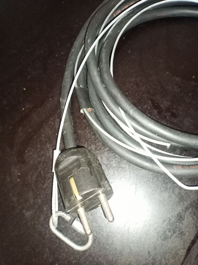 2 Stück E 40 Hängefassung mit Stahlseil und Kabel