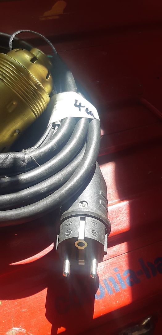 2 Stück E 40 Hängefassung mit Stahlseil und Kabel
