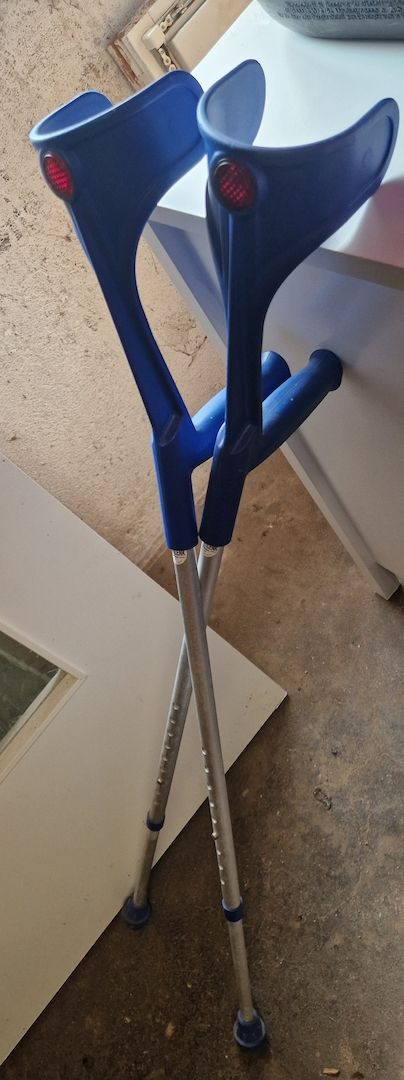 1 Paar Unterarmstützen