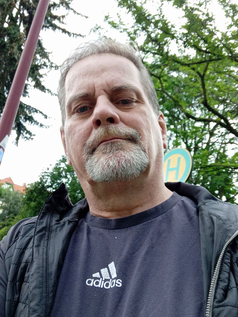 Suche Frauen aus Magdeburg und nähren Umgebung 