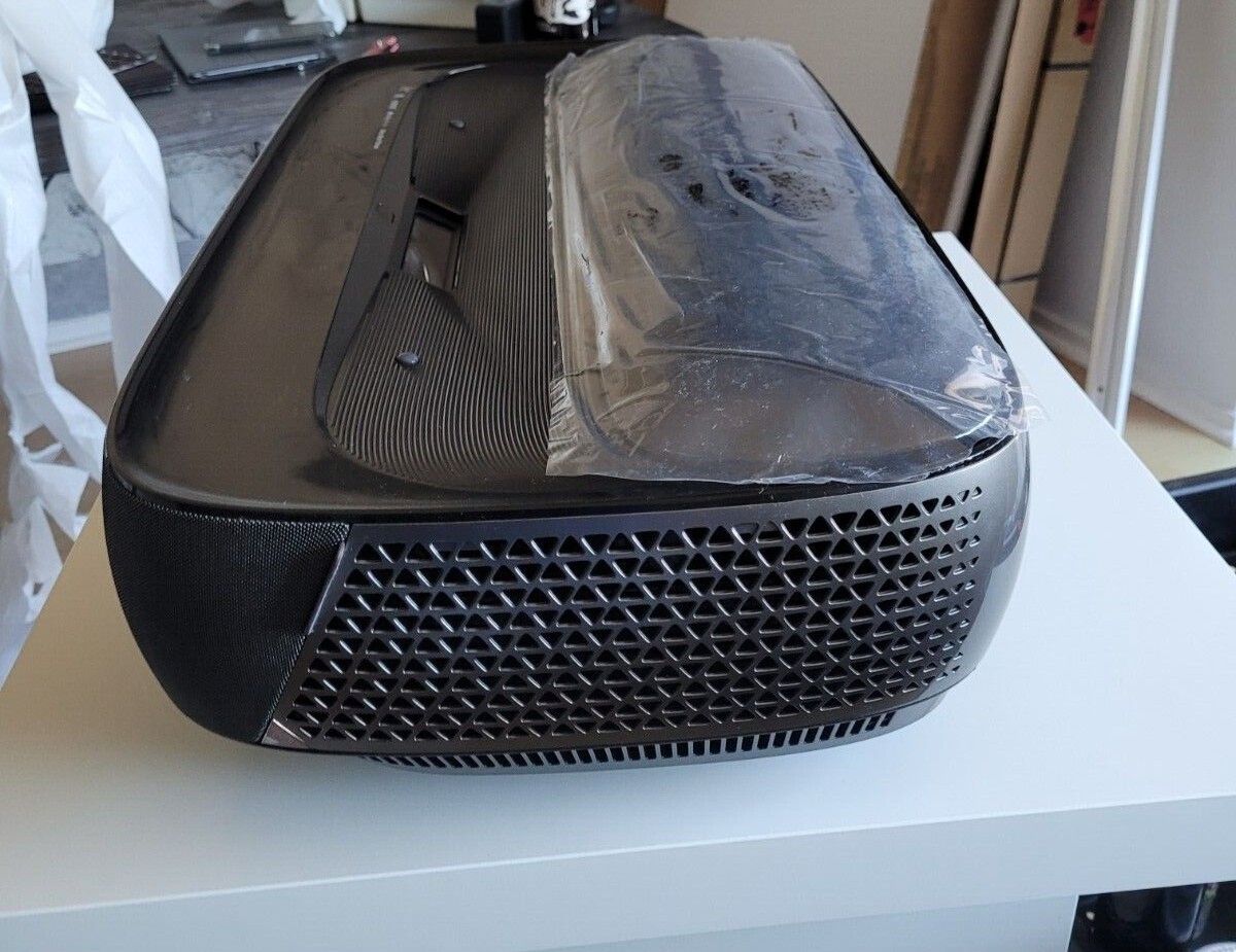 Hisens RGB Laser 4K 100L9G Ultrakurzdistanzprojektor