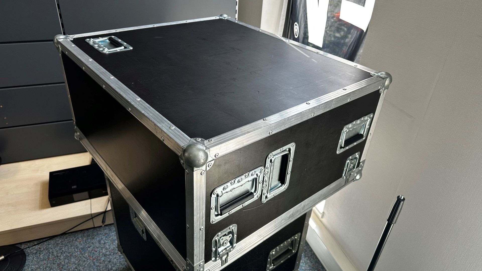Allen & Heath DLiveC2500 + CDM48