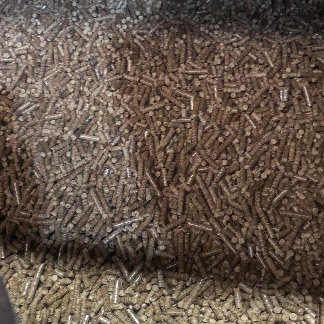 Holzpellets zu verkaufen.
