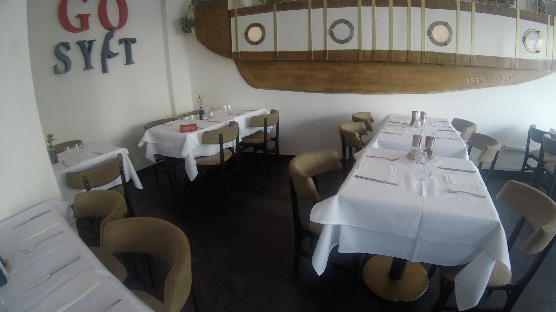 Freundschaft sucht Unterstützung für das Team im Bereich   Service, Bar, sowie Küche