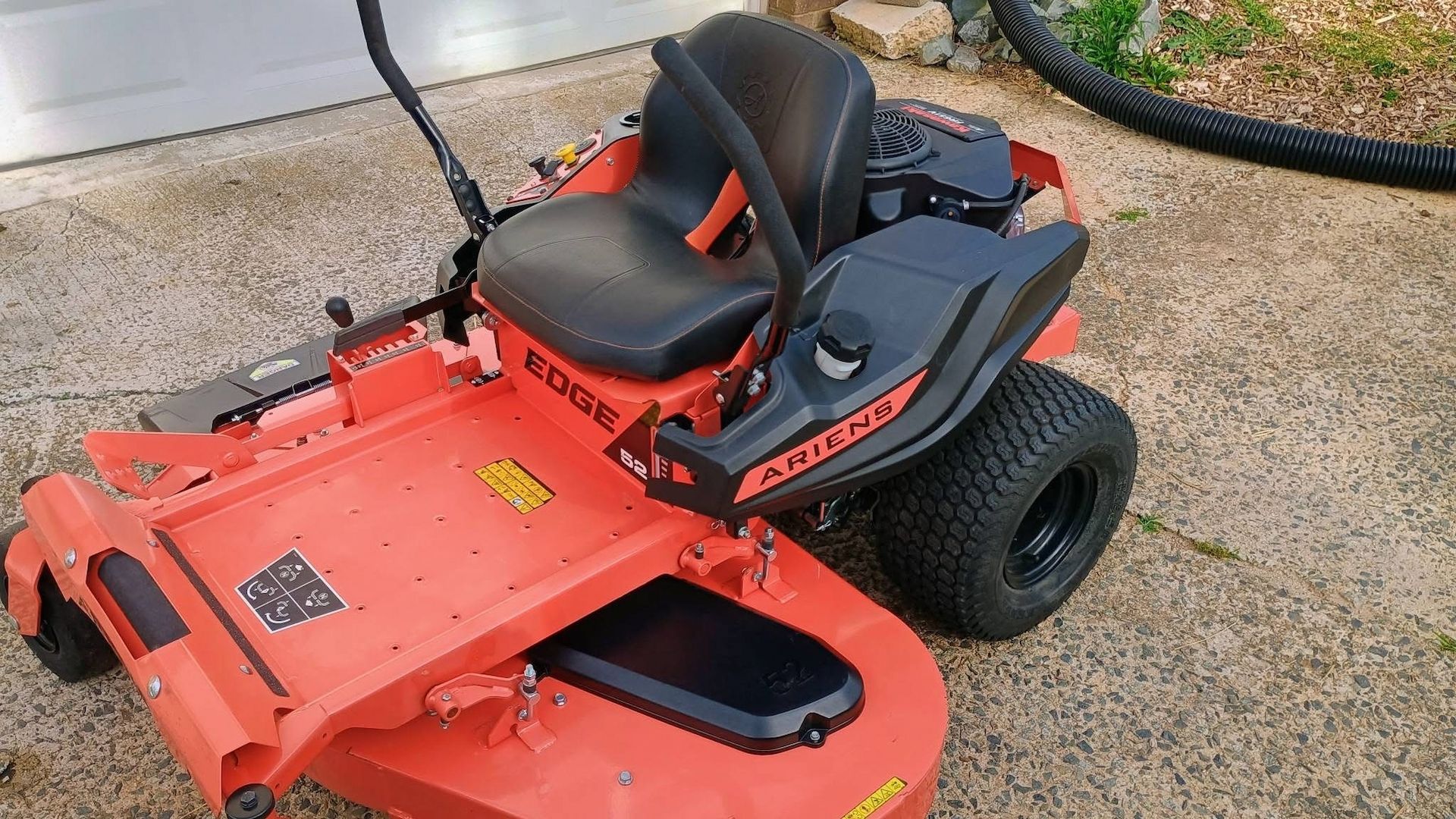 Troy-Bilt Zero-Turn-Mower (42-inch cutting width), runtime: 26 hours