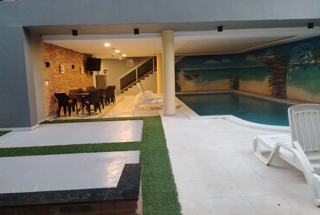 Neubau-Hotel mit Wohnhaus in San Antonio / Paraguay