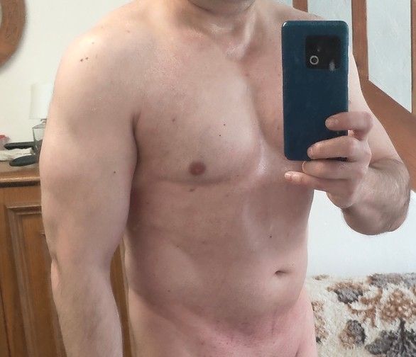 Suche nette Sie für Wandern, Sauna, FKK, Bergwandern, Restaurantbesuche