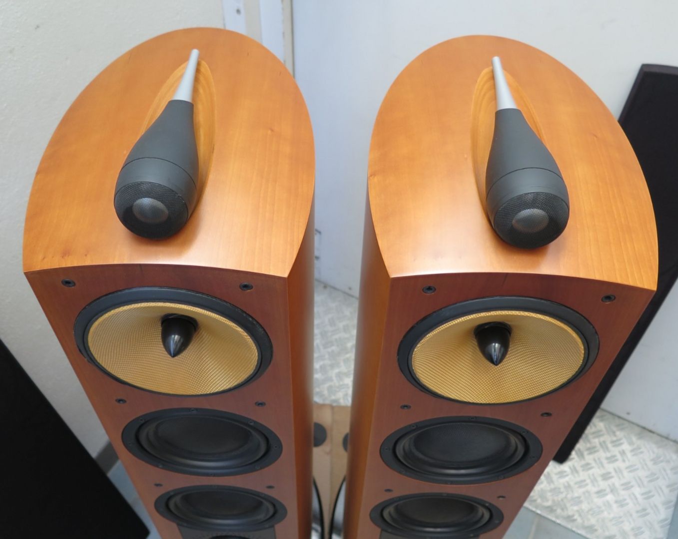 B&W Nautilus 804 Highend Stand-Lautsprecher