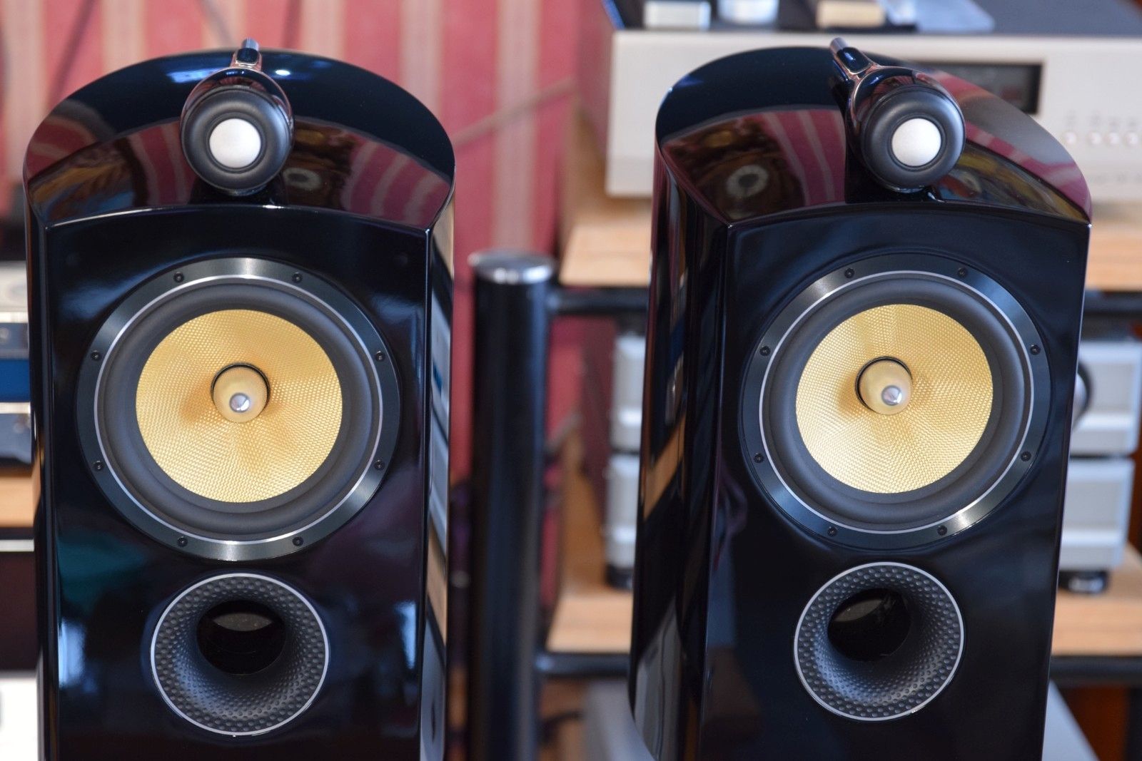 1 Paar Bowers & Wilkins 805 D2 Diamond 2-Wege-Regallautsprecher