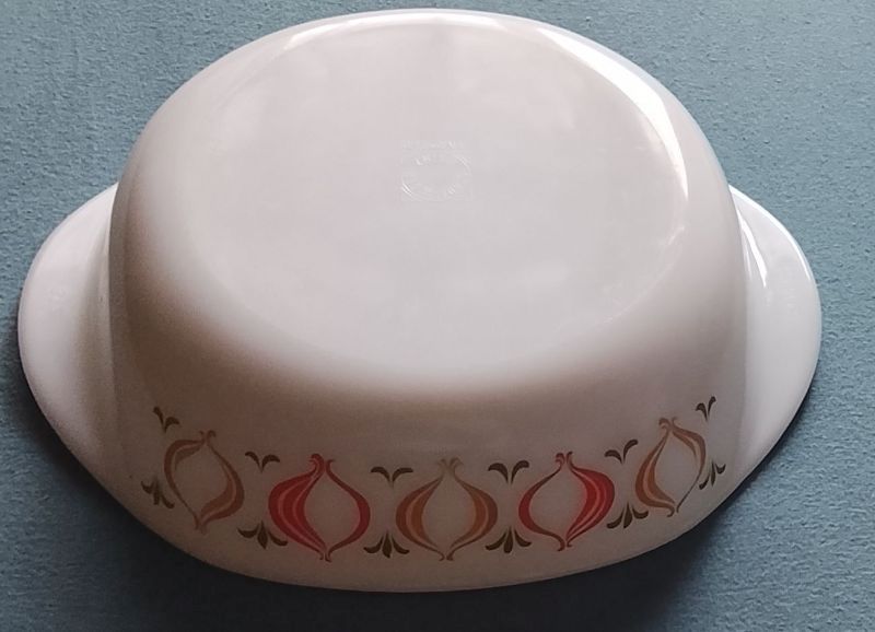 ovale Auflaufform aus Opalglas