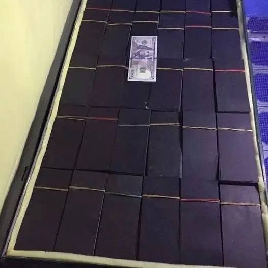 Aktivierungspulver und SSD-Chemikalienlösung zur Reinigung geschwärzter Banknoten.