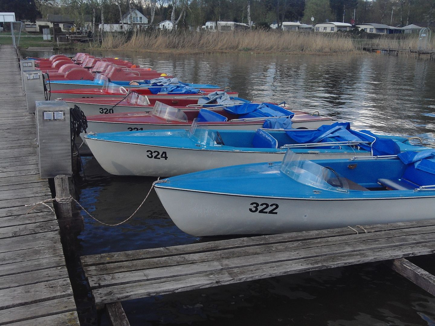 3 Std. Elektroboot fahren auf dem Steinhuder Meer in Mardorf - Bootsverleih Kielhorn / Steg  N 21