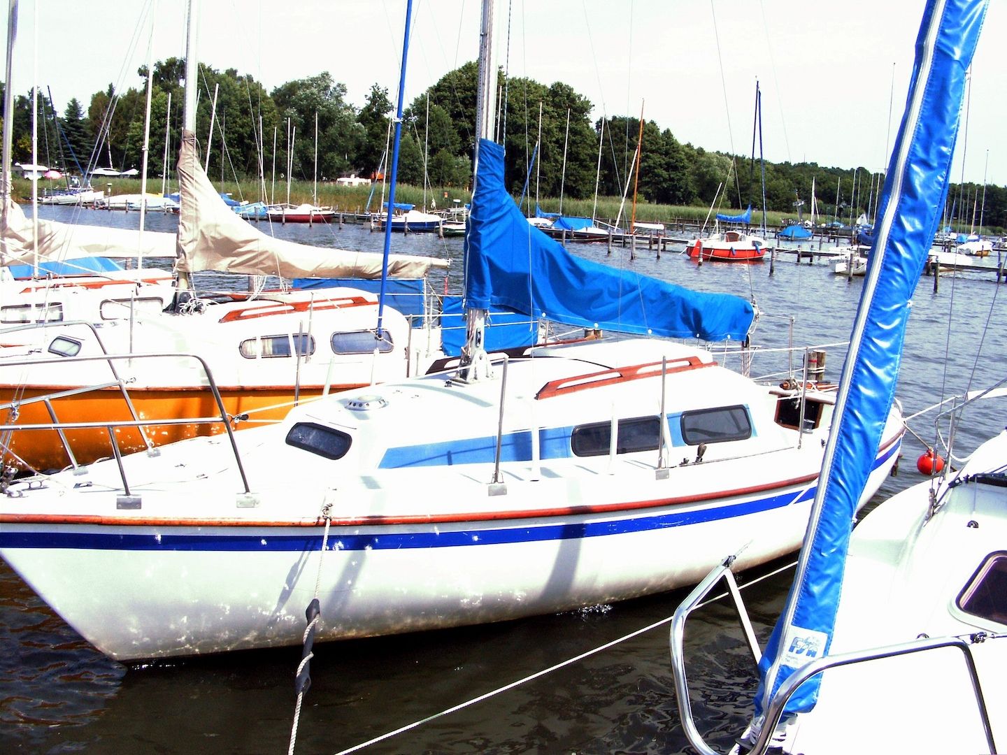 3 Std. Neptun 22 segeln auf dem Steinhuder Meer in Mardorf - Bootsverleih Kielhorn / Steg  N 21
