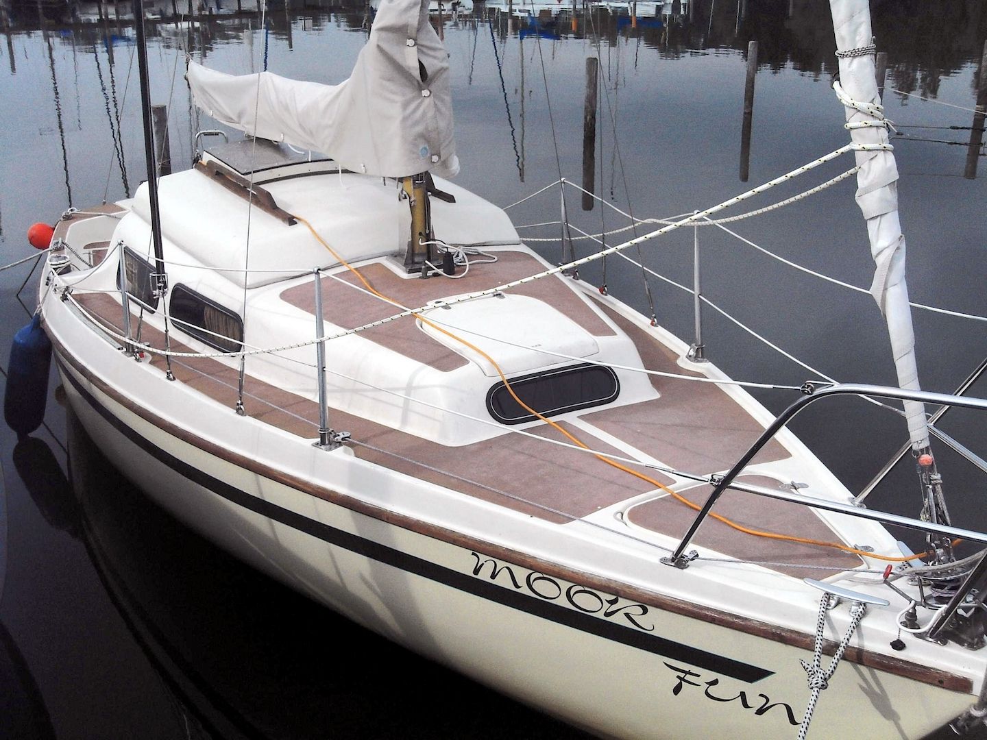 3 Std. Neptun 22 segeln auf dem Steinhuder Meer in Mardorf - Bootsverleih Kielhorn / Steg  N 21