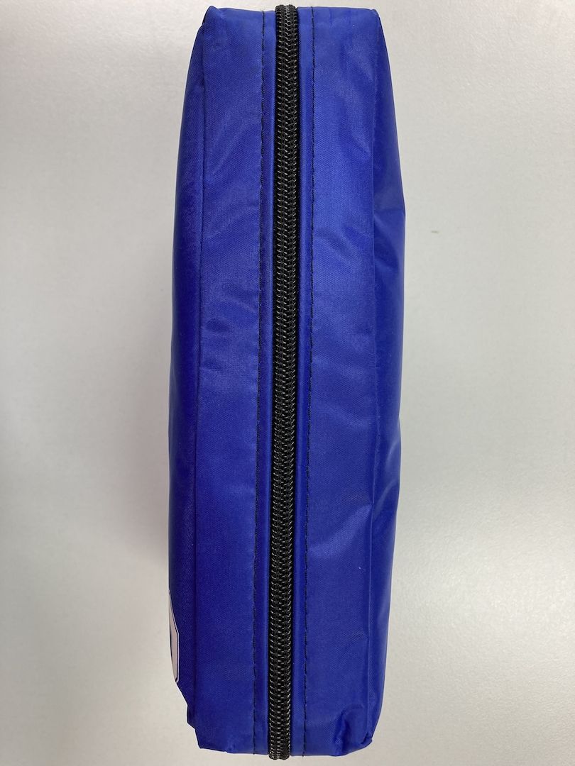 Kraftwagen-Verbandtasche, KFZ-Verbandtasche, first-aid kit, premiers secours. Ungeöffnet.