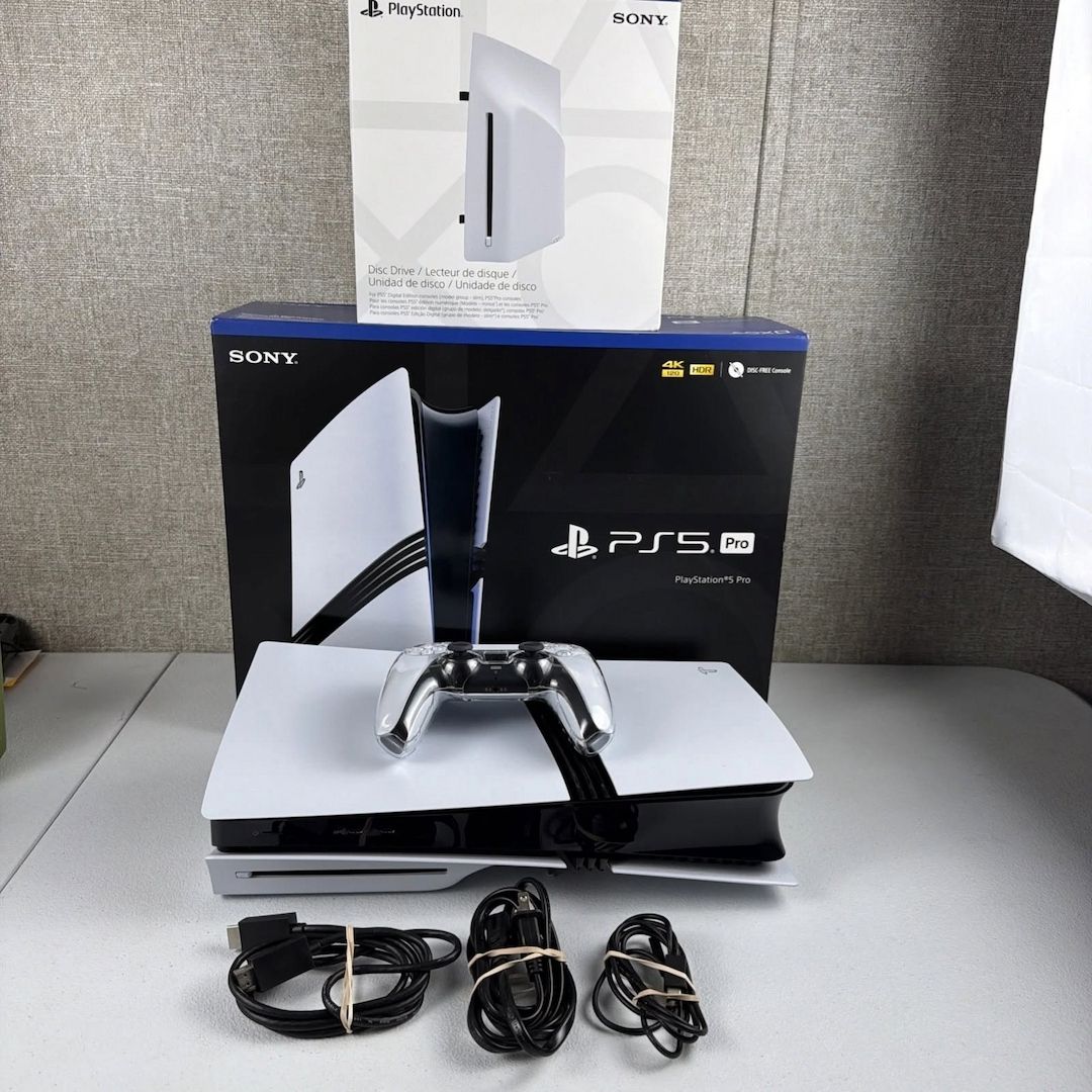 Sony PlayStation PS5 Pro, Sony PlayStation PS5 Slim, Nintendo Switch 2, Microsoft Xbox Series X 2TB