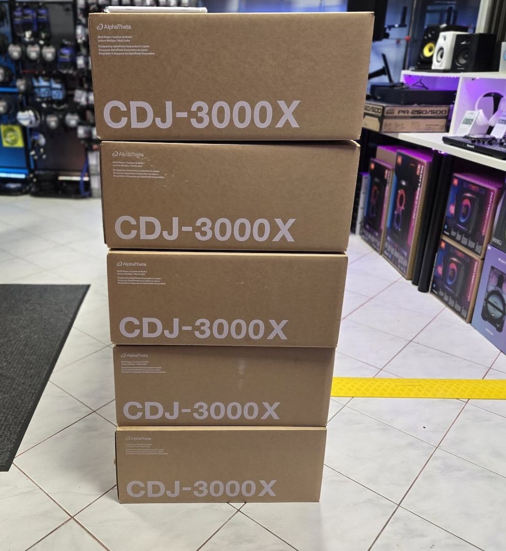Pioneer CDJ-3000, Pioneer DJM-A9, Pioneer CDJ-2000NXS2, DJM-900NXS2, DJM-V10 ,AlphaTheta CDJ-3000X