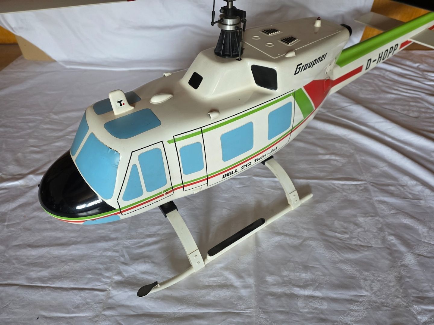 Graupner Bell 212 Twin Jet mit Verpackung