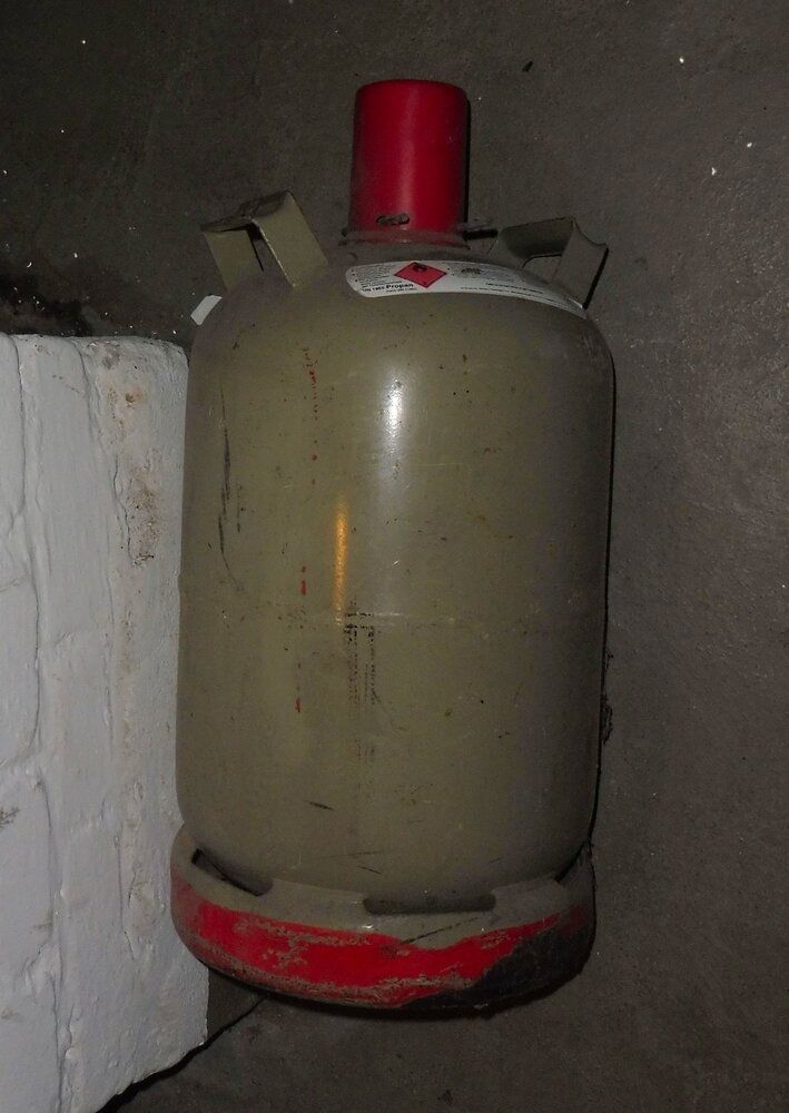 11 Kg Propangasflasche graue Eigentumsflasche Tüv abgelaufen