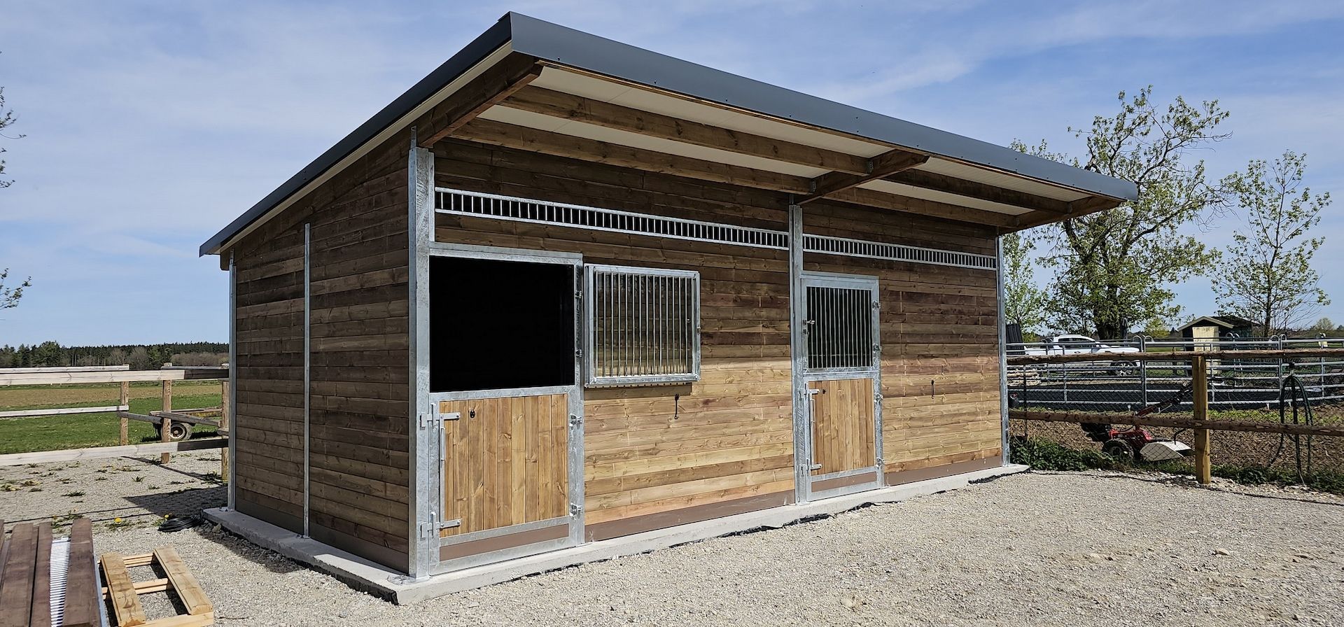 Stalltür kaufen & Paddocktür, Pferdestalltür - Schiebetore kaufen