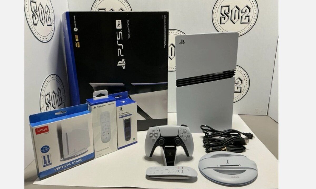 Microsoft Xbox Series X 2TB, Sony PlayStation PS5 Pro 2TB , Sony PlayStation PS5 Slim Spielkonsolen
