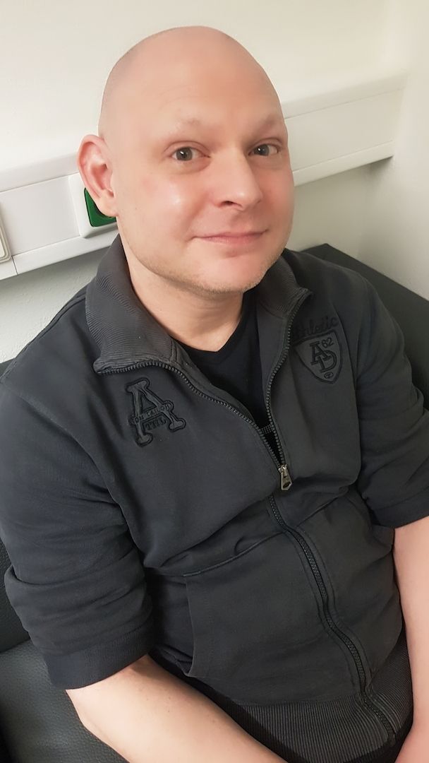 Er sucht Sie, möglichst aus Umkreis, für Erotik