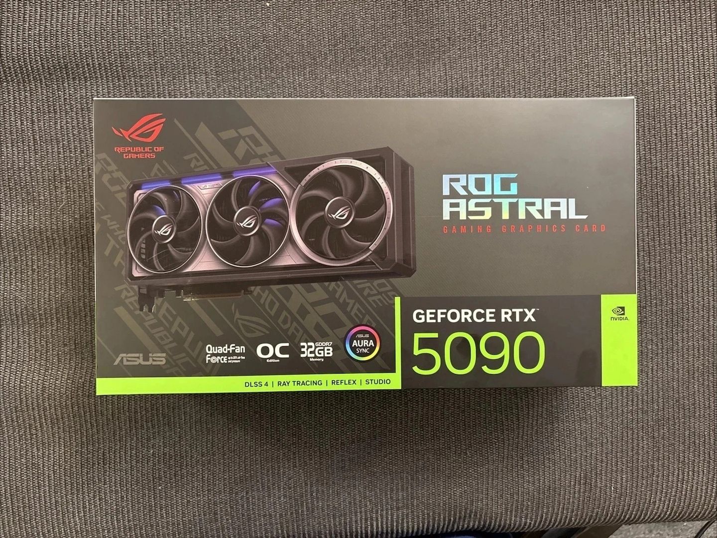 ASUS NVIDIA GeForce RTX 5090 OC Edition 32GB GDDR7 PCIe 5.0 Graphics Card