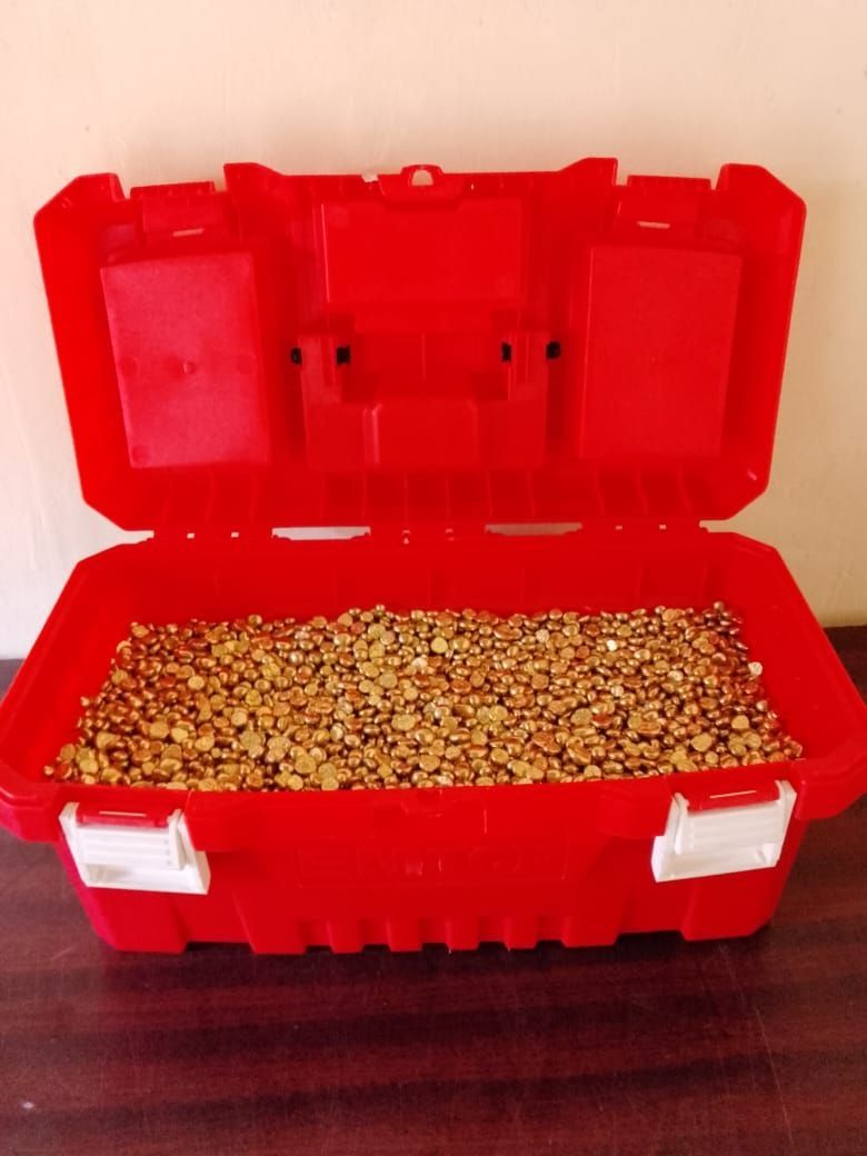 Gold in Nairobi, Kenia, verfügbar (zur Ausfuhr bereit).