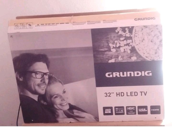 Grundig 32 GHB 5740 BK HD LED Fernseher, Als Ersatzteil/defekt