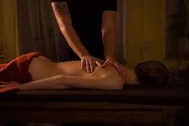 Sinnliche Wellness-Ölmassage in Krefeld – für Männer, Frauen und Paare
