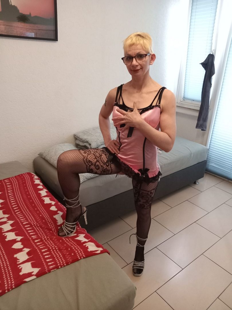 Ich mache Sextreffen und bin besuchbar für jeden Mann