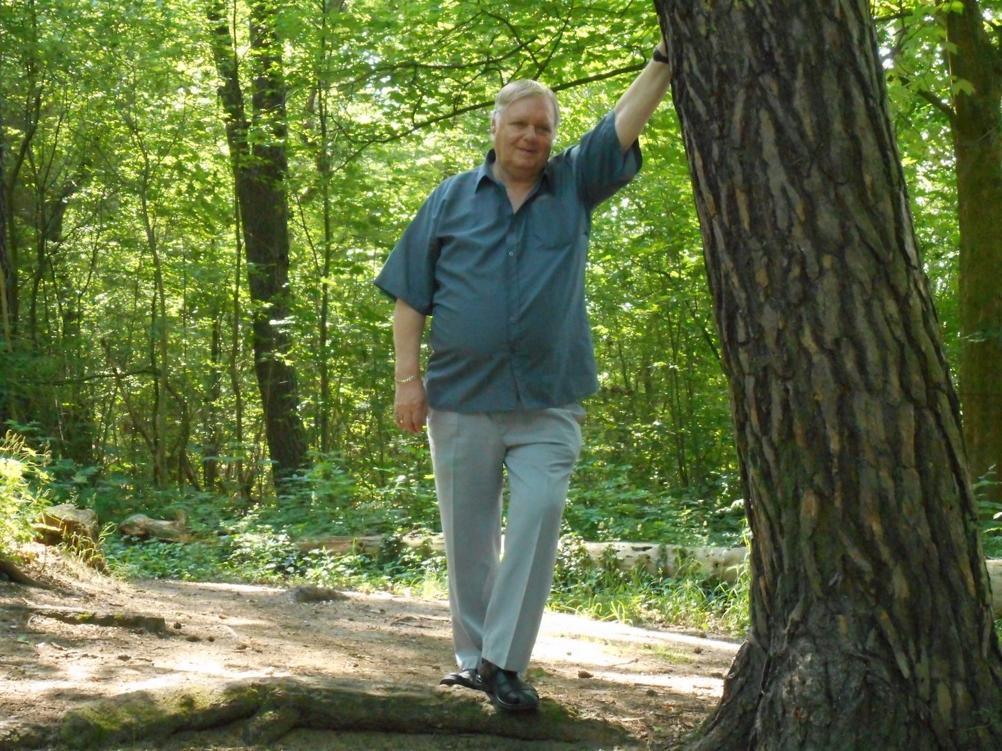 Opa -Mann (79) sucht nette, leieb Frau