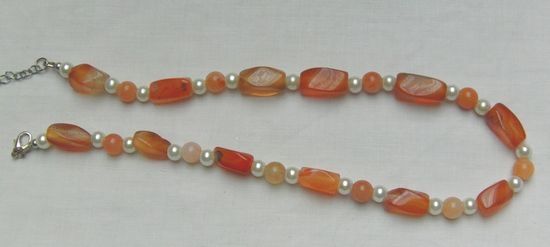 edelsteincollier, Karneol. Acht, Zuchtperlen