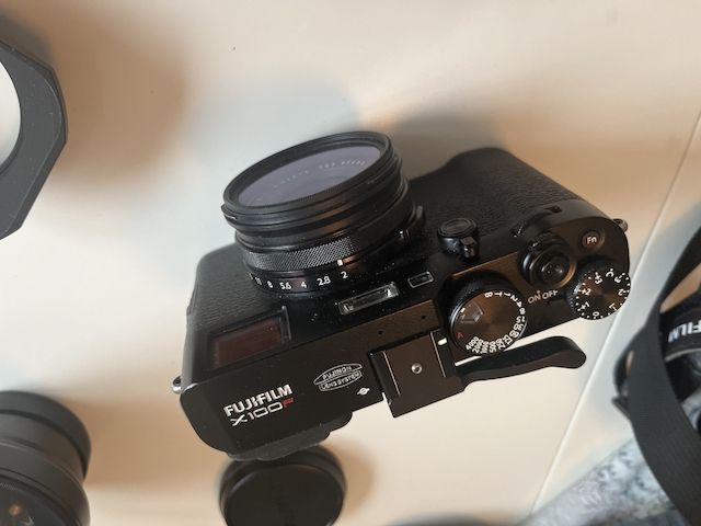 Fuji x100f Kamera OVP + TLC-x100 II + Zubehörpaket
