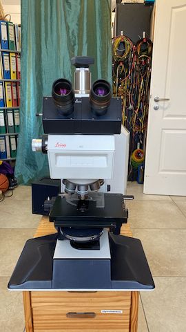 Mikroskop Leica DMRB mit 7 objektiven; Polarisation; Phasenkontrast; Kamera