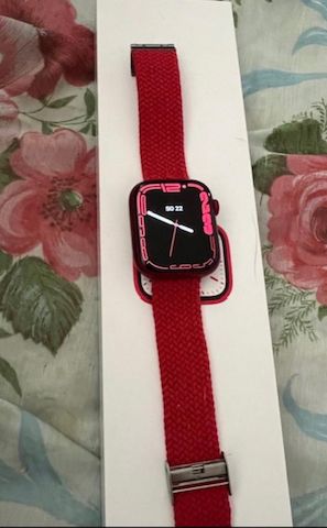 Apple Watch Series 7 45mm Red GPS