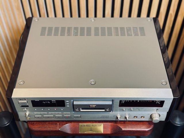 Sony  DTC-2000ES DAT Recorder