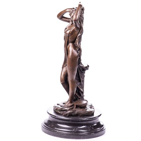 Bronzefigur Griechischer Akt badende Frau -Neu