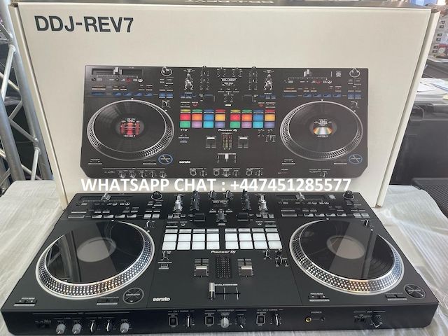 Pioneer CDJ-3000, Pioneer CDJ 2000NXS2, Pioneer DJM 900NXS2, Pioneer DJM-V10 DJ Mixer
