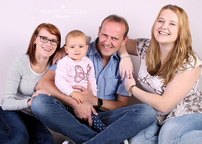 Familienfoto Familienfotografie Portraitfoto Fotostudio Fotoshooting Wuppertal Fotograf